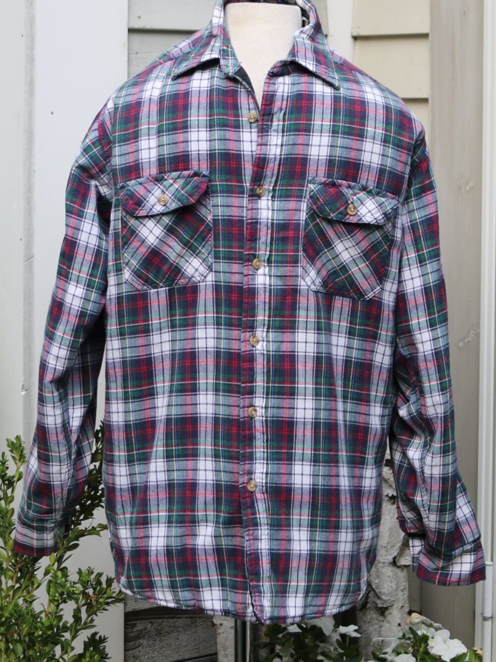 Vintage Woolrich White Blue Red Scotch Plaid Cotton Quilted Lined Shirt Jacket